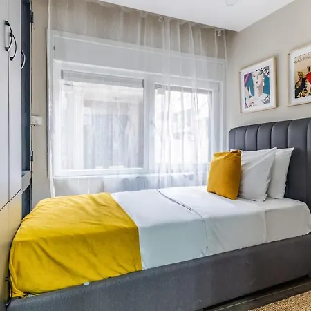 Centrally Located Flat In Sisli